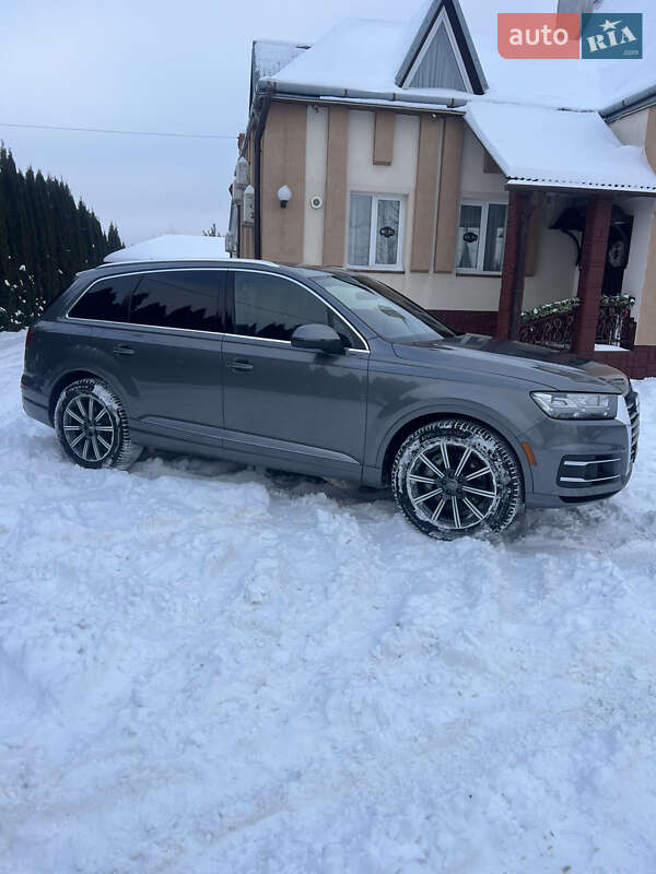 Внедорожник / Кроссовер Audi Q7 2017 в Львове