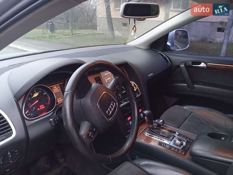 Внедорожник / Кроссовер Audi Q7 2007 в Соснице