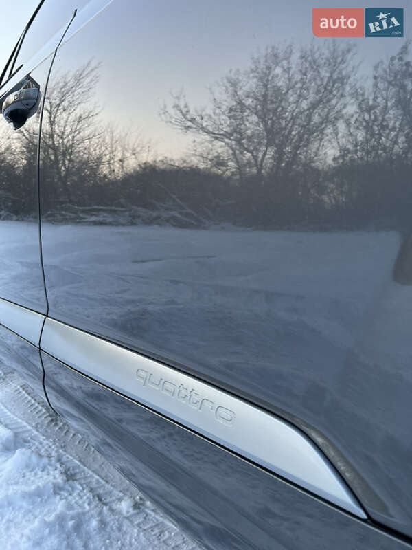 Внедорожник / Кроссовер Audi Q7 2018 в Киеве фото 9 Внедорожник / Кроссовер Audi Q7 2018 в Киеве