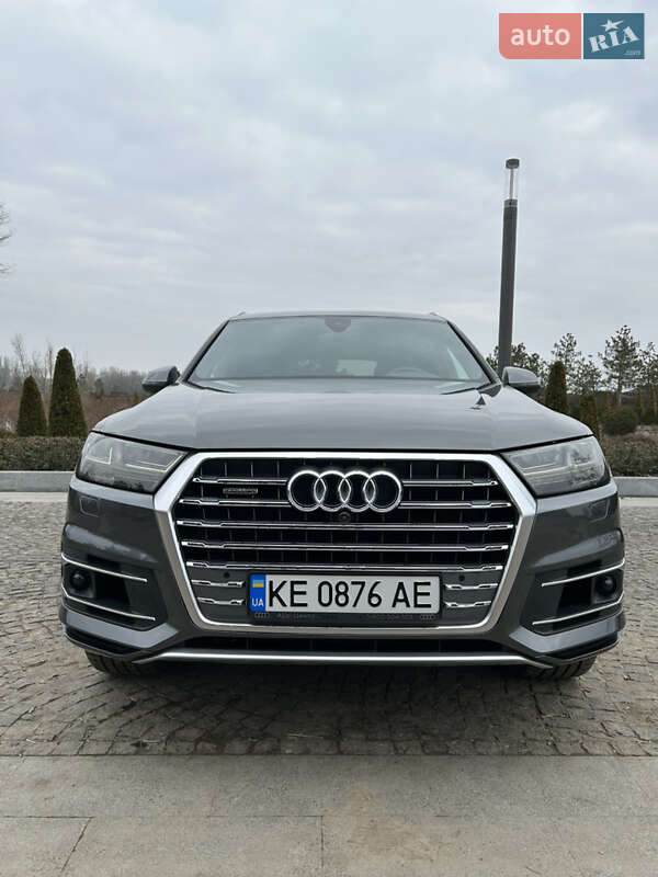 Внедорожник / Кроссовер Audi Q7 2018 в Днепре