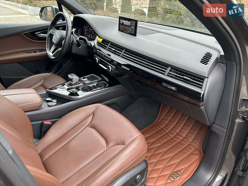 Внедорожник / Кроссовер Audi Q7 2018 в Днепре