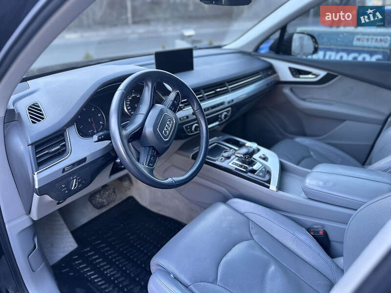 Внедорожник / Кроссовер Audi Q7 2017 в Тернополе