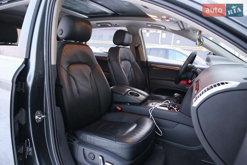 Внедорожник / Кроссовер Audi Q7 2015 в Киеве