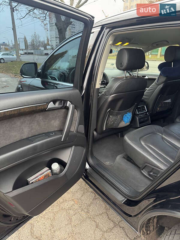 Внедорожник / Кроссовер Audi Q7 2013 в Харькове