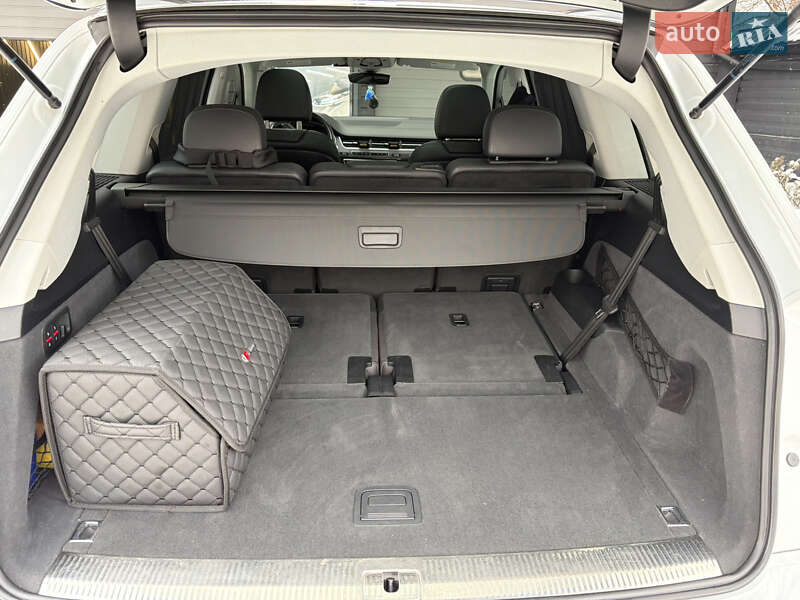 Внедорожник / Кроссовер Audi Q7 2018 в Киеве