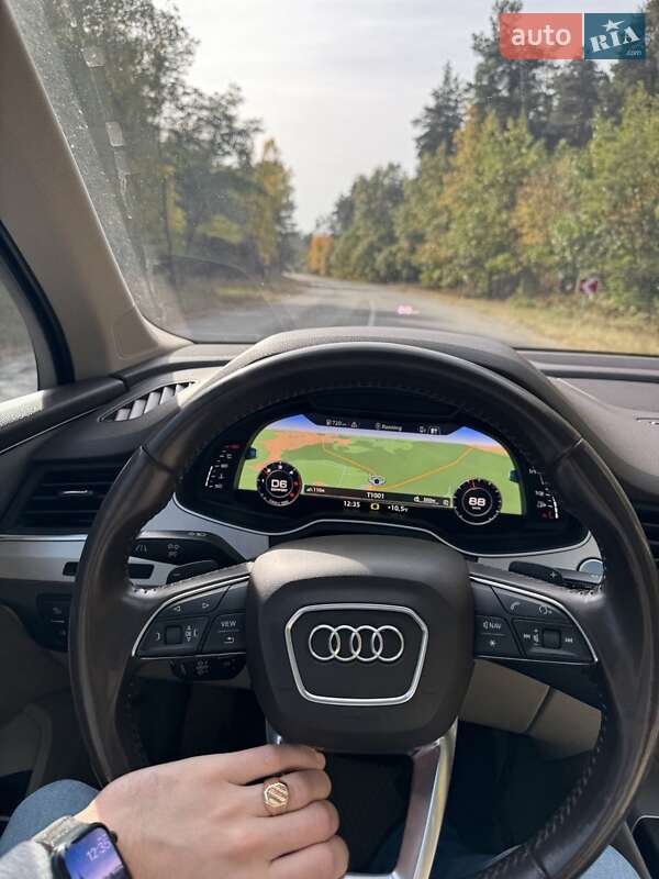 Внедорожник / Кроссовер Audi Q7 2016 в Киеве