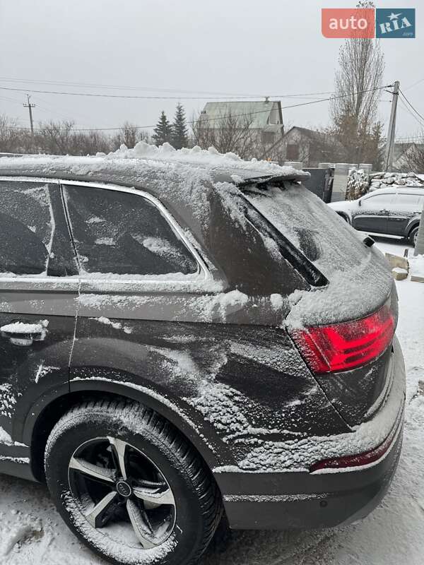 Внедорожник / Кроссовер Audi Q7 2016 в Киеве