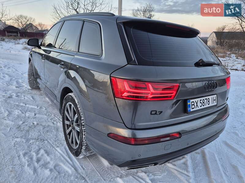 Внедорожник / Кроссовер Audi Q7 2016 в Дунаевцах
