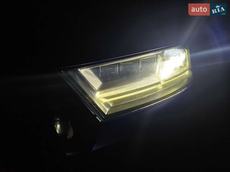 Внедорожник / Кроссовер Audi Q7 2016 в Дунаевцах