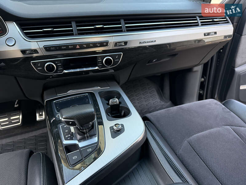 Внедорожник / Кроссовер Audi Q7 2019 в Одессе