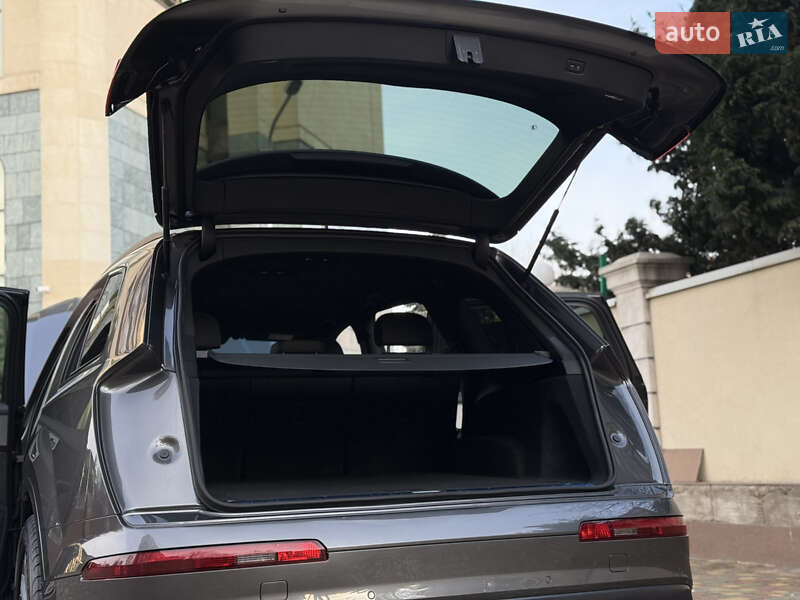Внедорожник / Кроссовер Audi Q7 2019 в Одессе