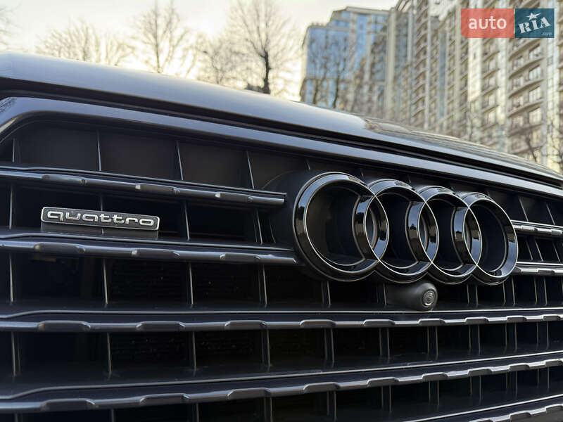 Внедорожник / Кроссовер Audi Q7 2019 в Одессе