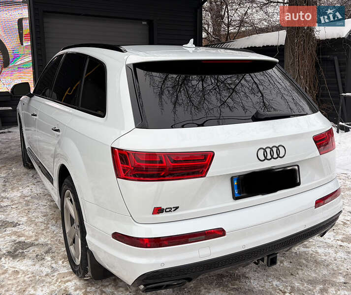 Внедорожник / Кроссовер Audi Q7 2018 в Киеве