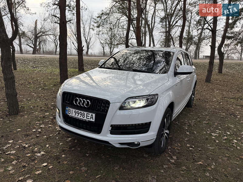 Внедорожник / Кроссовер Audi Q7 2013 в Кременчуге
