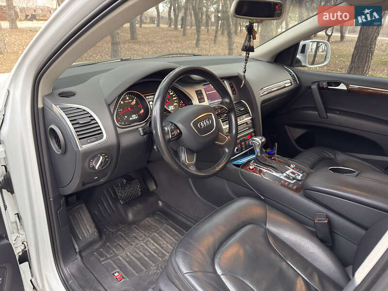 Внедорожник / Кроссовер Audi Q7 2013 в Кременчуге