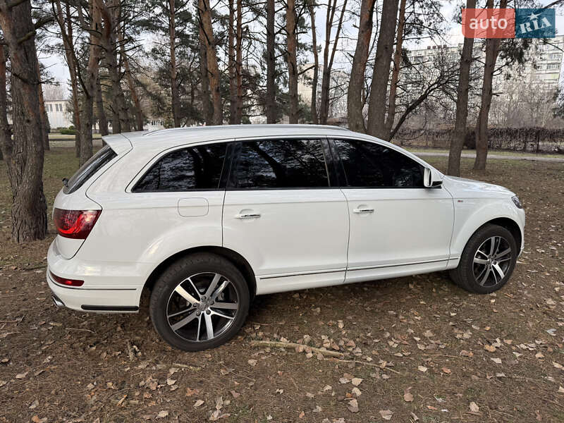 Внедорожник / Кроссовер Audi Q7 2013 в Кременчуге