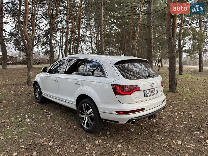 Внедорожник / Кроссовер Audi Q7 2013 в Кременчуге