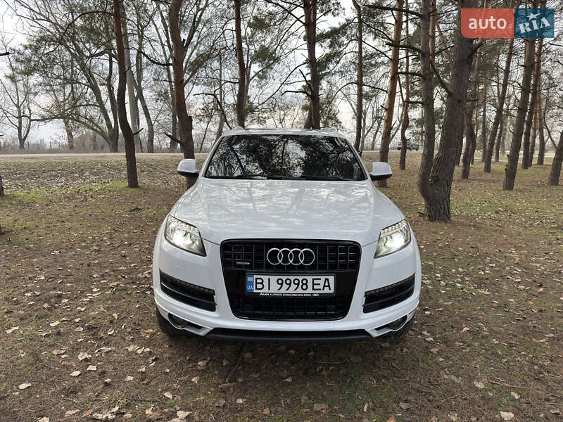 Внедорожник / Кроссовер Audi Q7 2013 в Кременчуге
