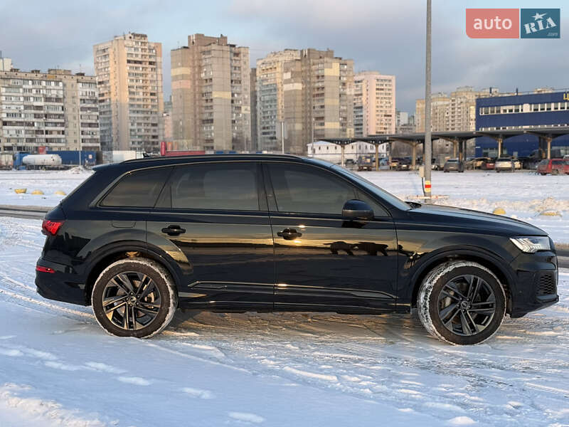 Внедорожник / Кроссовер Audi Q7 2023 в Киеве