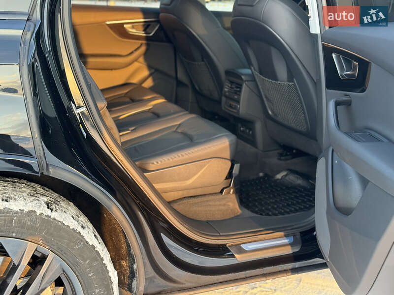 Внедорожник / Кроссовер Audi Q7 2023 в Киеве