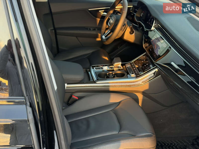 Внедорожник / Кроссовер Audi Q7 2023 в Киеве