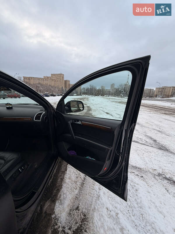 Внедорожник / Кроссовер Audi Q7 2011 в Харькове