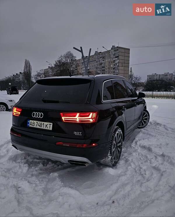Внедорожник / Кроссовер Audi Q7 2017 в Харькове