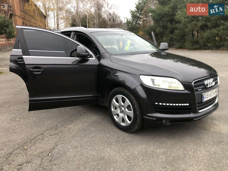 Внедорожник / Кроссовер Audi Q7 2006 в Виннице