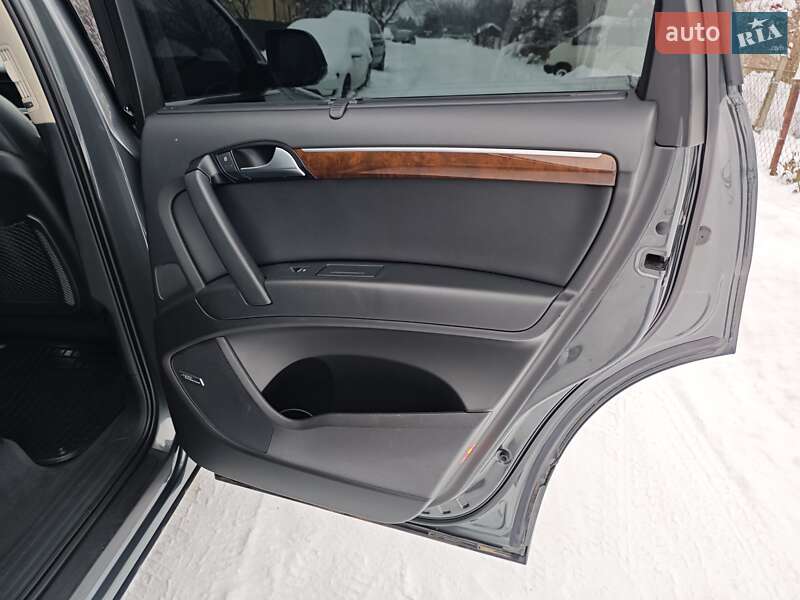 Внедорожник / Кроссовер Audi Q7 2013 в Бродах