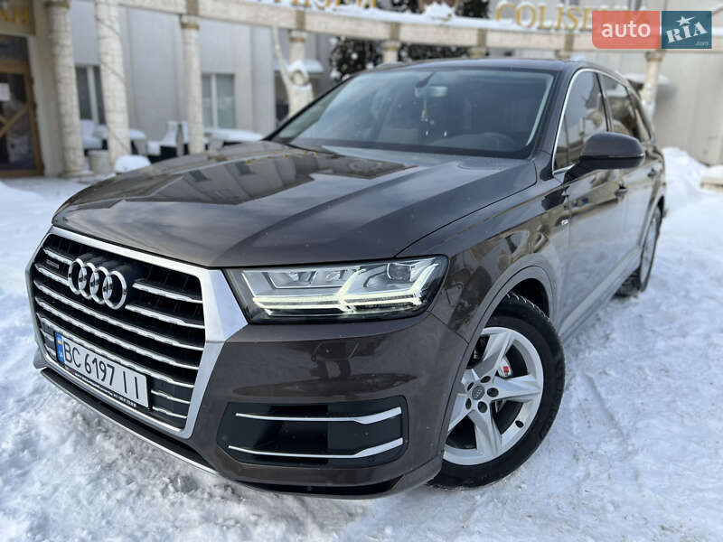 Внедорожник / Кроссовер Audi Q7 2015 в Хмельницком