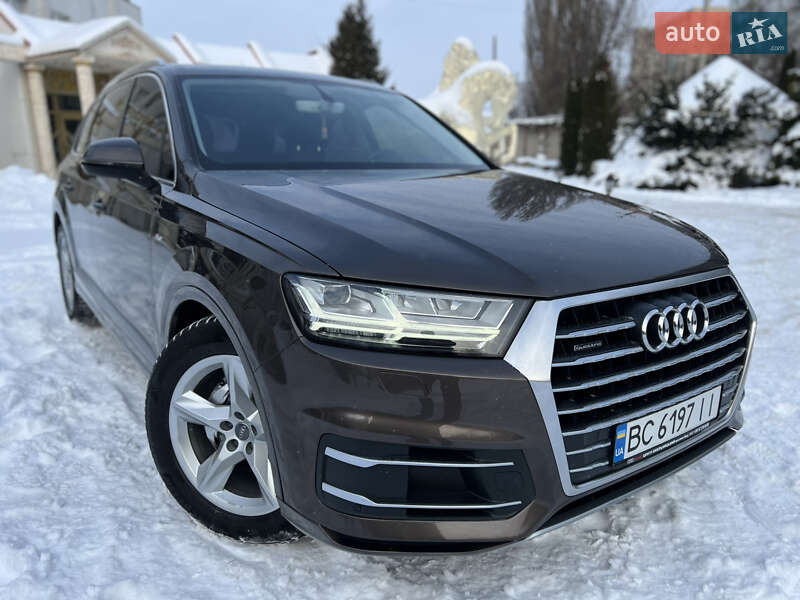 Внедорожник / Кроссовер Audi Q7 2015 в Хмельницком