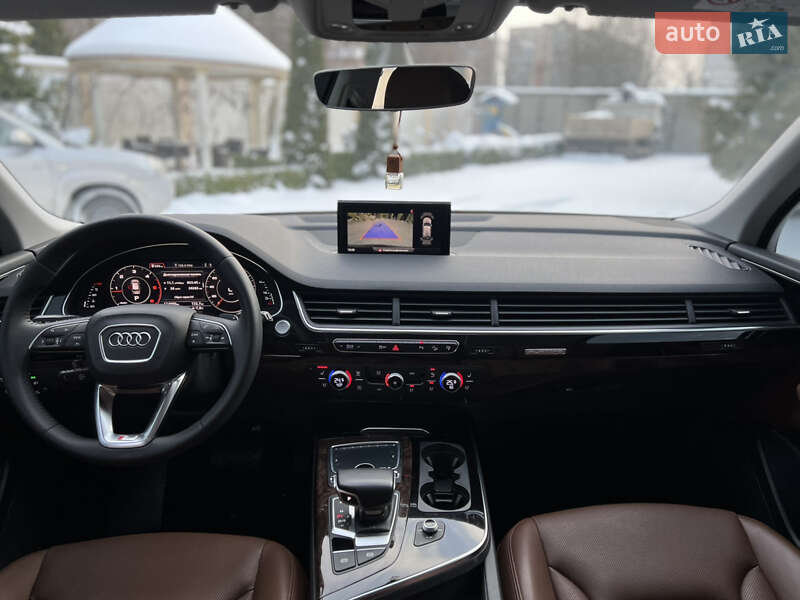 Внедорожник / Кроссовер Audi Q7 2015 в Хмельницком