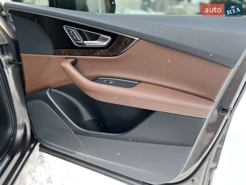 Внедорожник / Кроссовер Audi Q7 2015 в Хмельницком