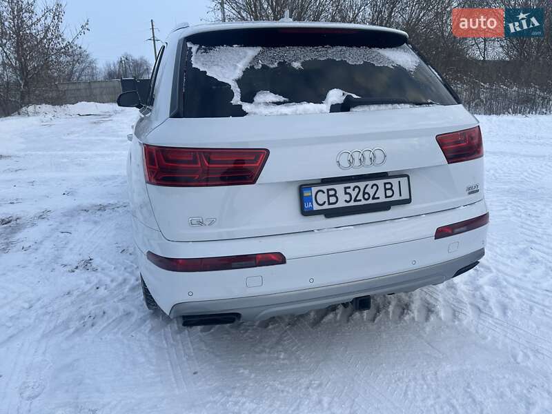 Внедорожник / Кроссовер Audi Q7 2017 в Чернигове