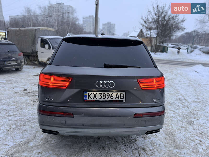 Внедорожник / Кроссовер Audi Q7 2017 в Харькове