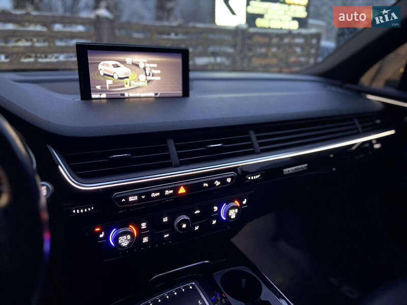 Внедорожник / Кроссовер Audi Q7 2017 в Харькове