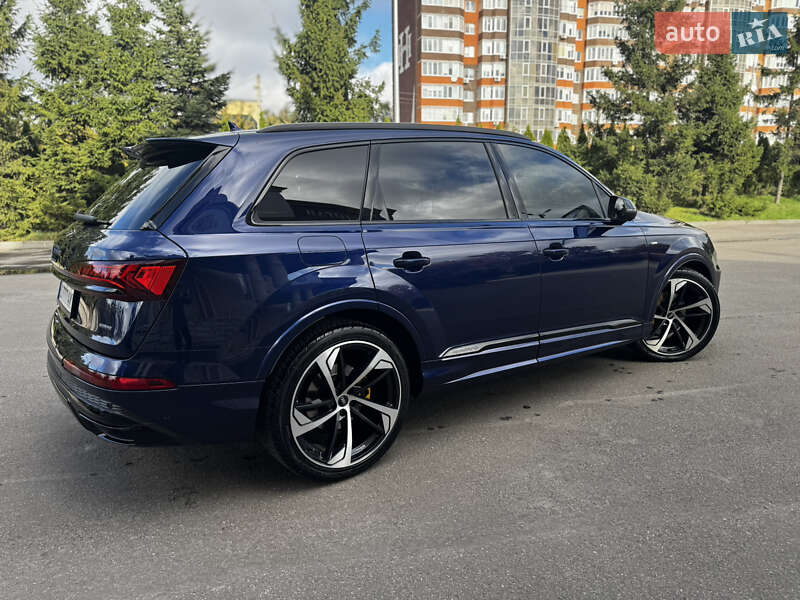 Внедорожник / Кроссовер Audi Q7 2021 в Тернополе