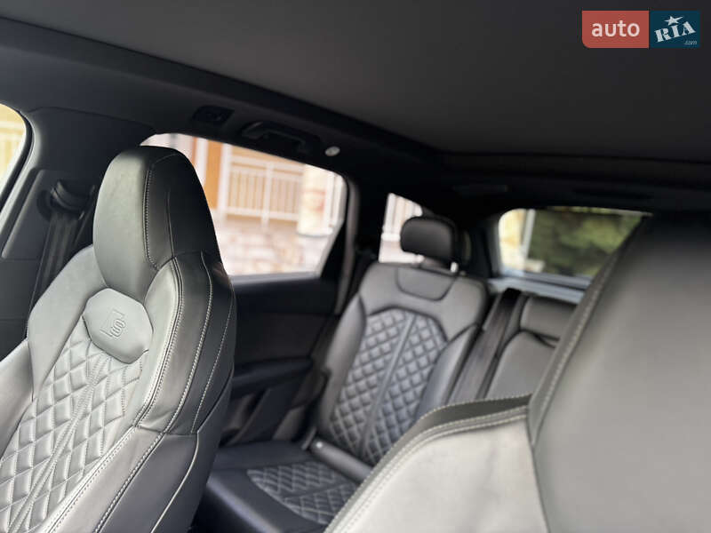 Внедорожник / Кроссовер Audi Q7 2021 в Тернополе