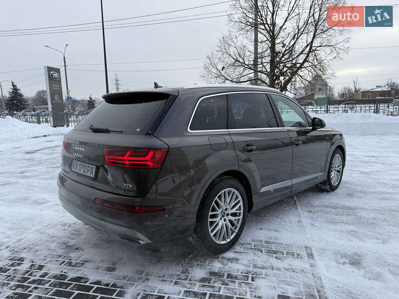 Внедорожник / Кроссовер Audi Q7 2017 в Харькове