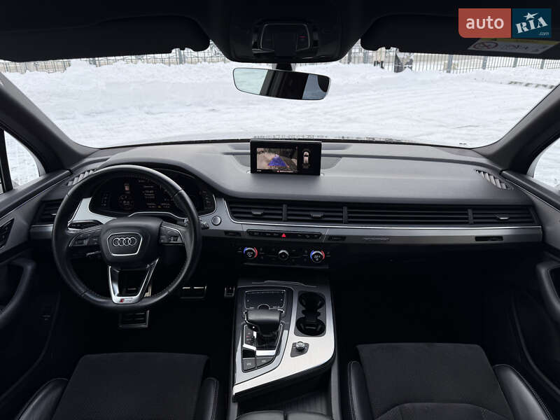 Внедорожник / Кроссовер Audi Q7 2017 в Харькове