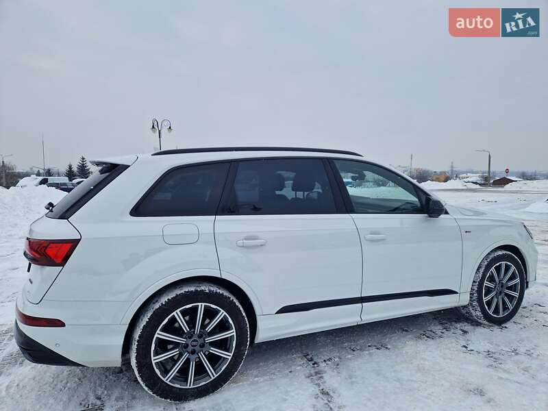 Внедорожник / Кроссовер Audi Q7 2023 в Киеве
