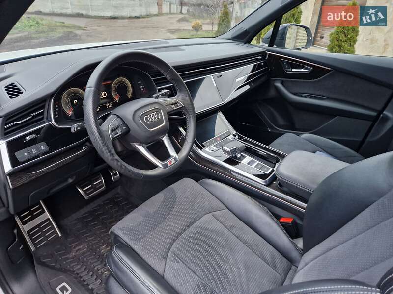 Внедорожник / Кроссовер Audi Q7 2023 в Киеве