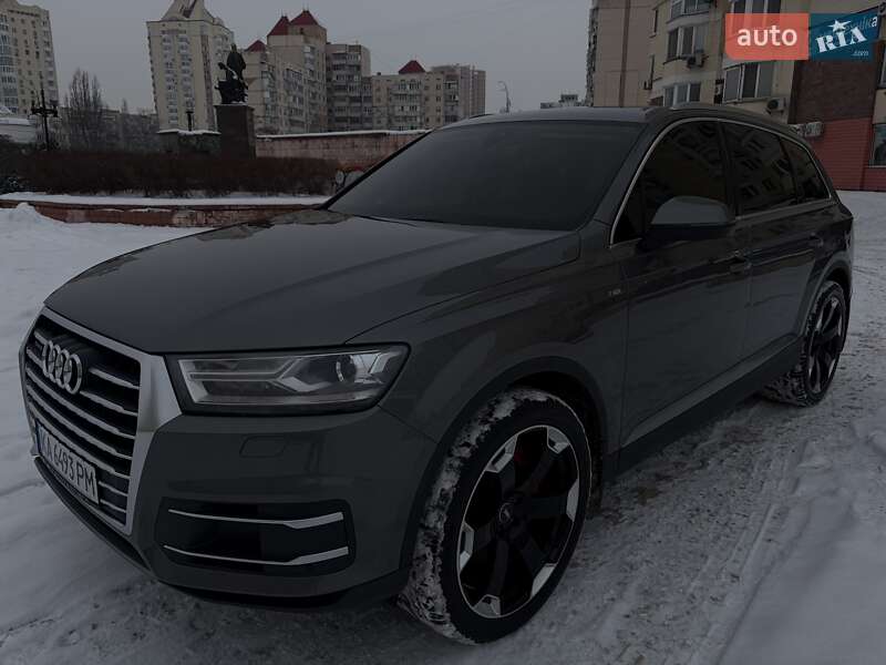 Внедорожник / Кроссовер Audi Q7 2016 в Киеве