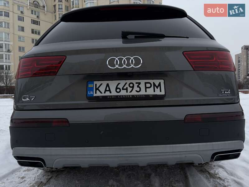 Внедорожник / Кроссовер Audi Q7 2016 в Киеве