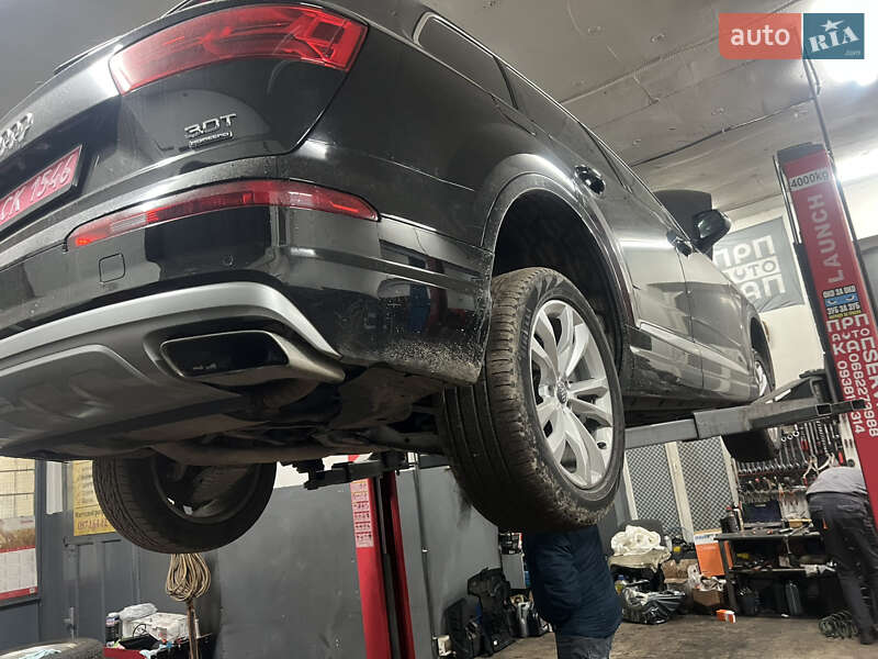 Внедорожник / Кроссовер Audi Q7 2017 в Львове