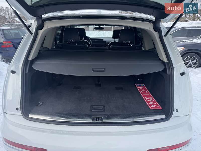 Внедорожник / Кроссовер Audi Q7 2015 в Самборе