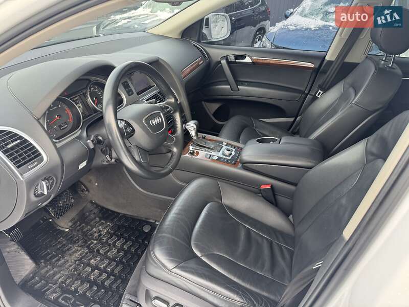 Внедорожник / Кроссовер Audi Q7 2015 в Самборе