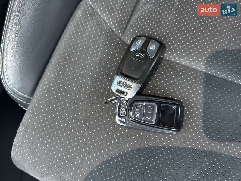 Внедорожник / Кроссовер Audi Q7 2016 в Новояворовске