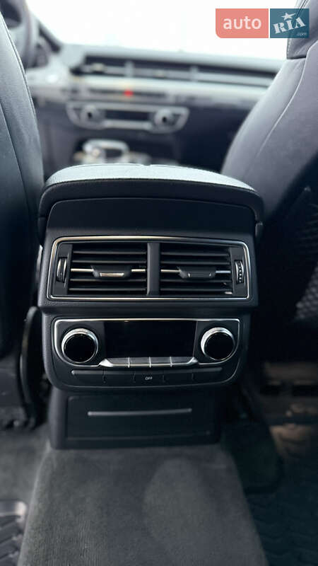 Внедорожник / Кроссовер Audi Q7 2016 в Новояворовске