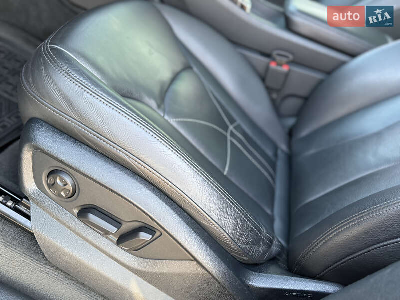 Внедорожник / Кроссовер Audi Q7 2015 в Краснограде